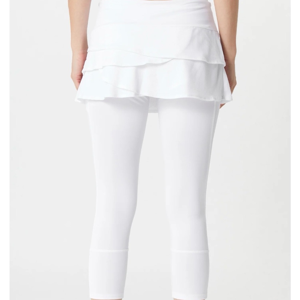 NWT Lucky in Love Women's Scallop Skirt Capri White Size Small - Picture 8 of 10